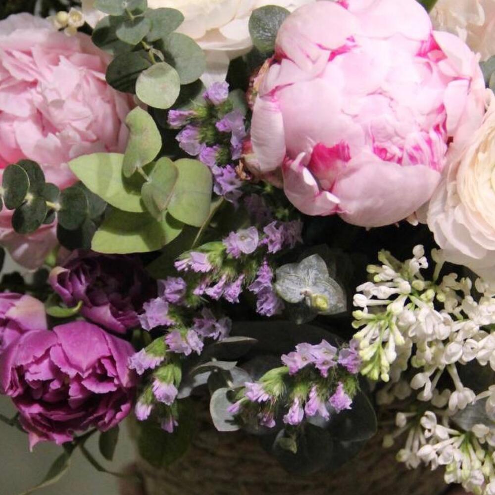 пионами и сиренью пионами и сиренью