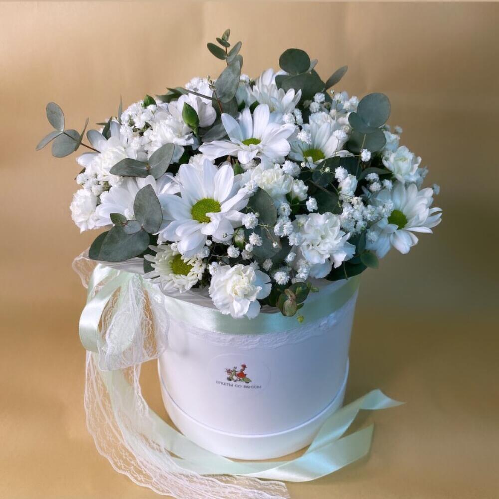 Цветы в коробке белые Ромашки Цветы в коробке белые Ромашки